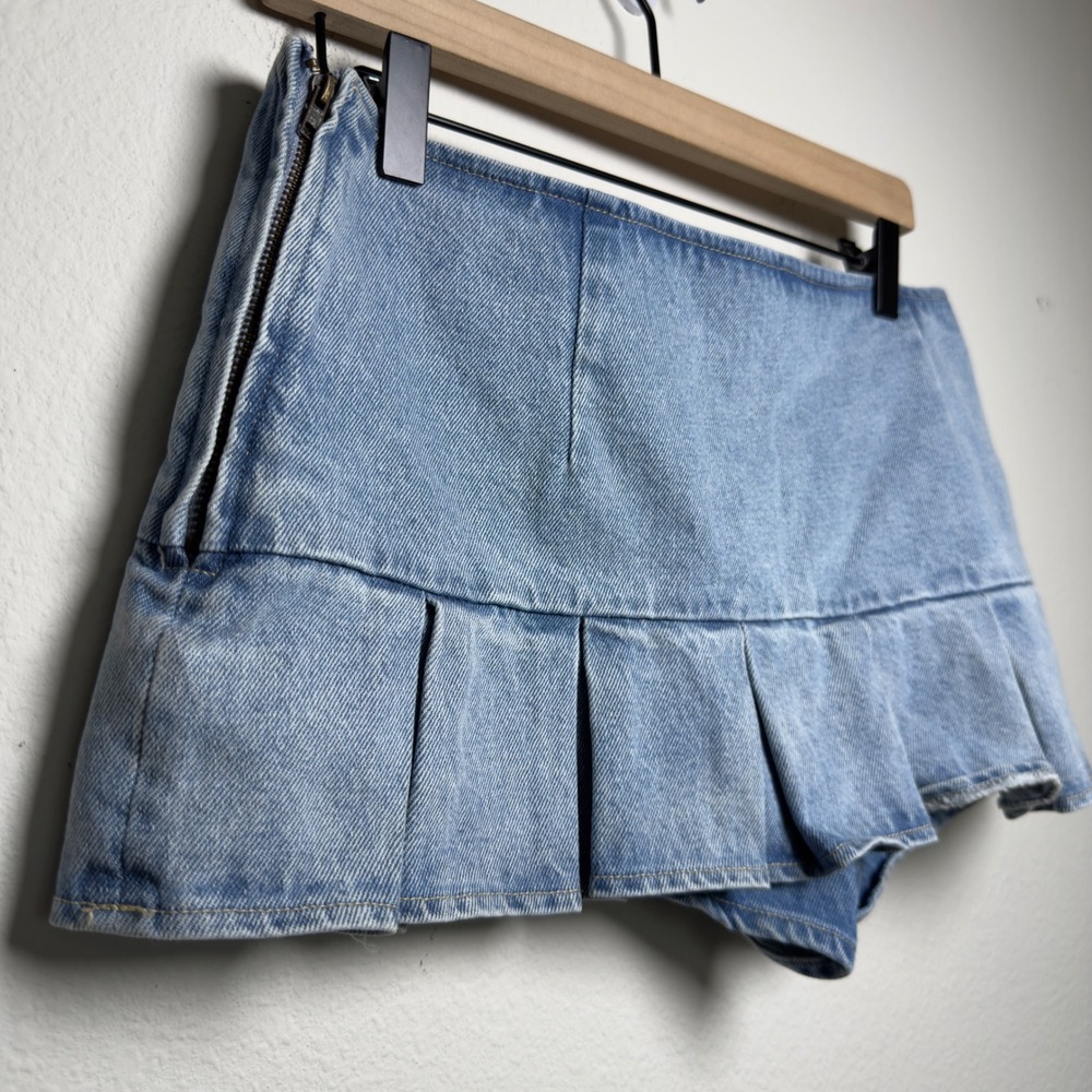 Lioness Revolve Women Miracle Micro Mini Skirt Skort Denim Blue Pleated‎ Y2K - Picture 8 of 10